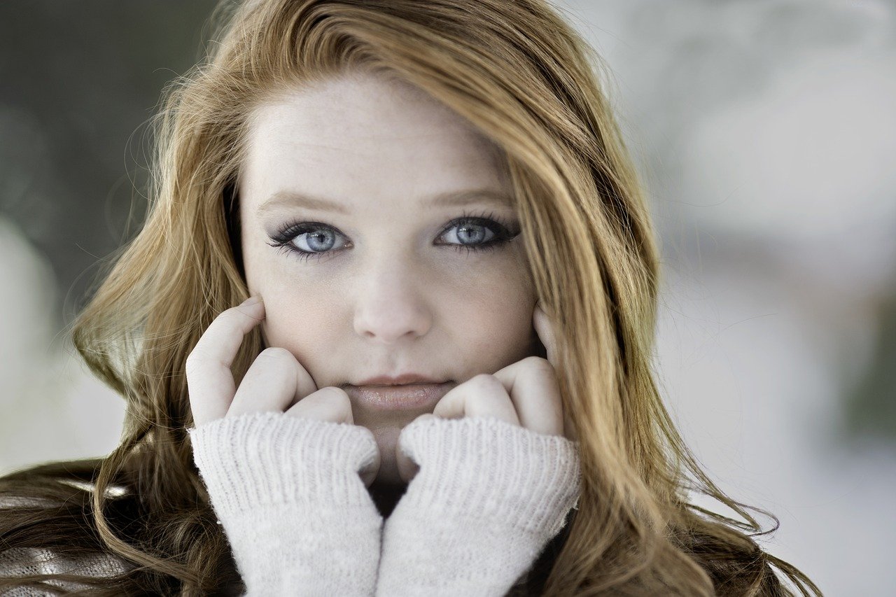 woman, face, winter clothes-1123645.jpg